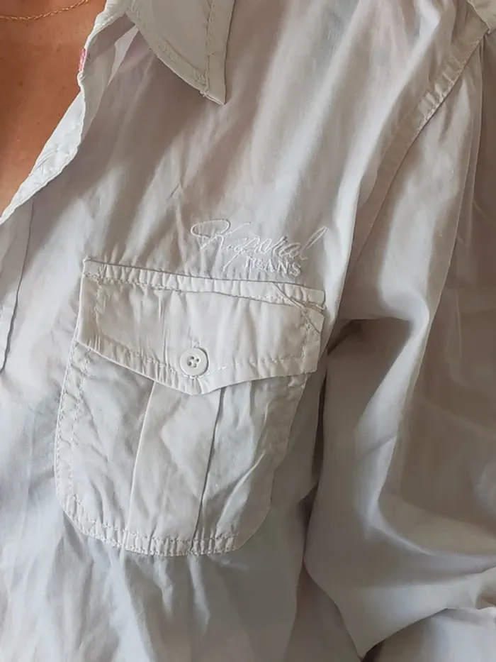 Chemise blanche femme Kaporal Jeans – Taille M – Style casual avec poches et logo brodé - photo numéro 2
