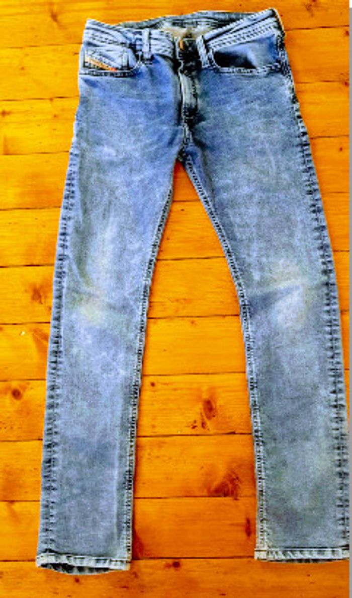 Jeans marque Diesel 12 ans - photo numéro 3
