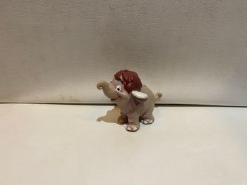 Figurine elephant jumbo le livre de la jungle 