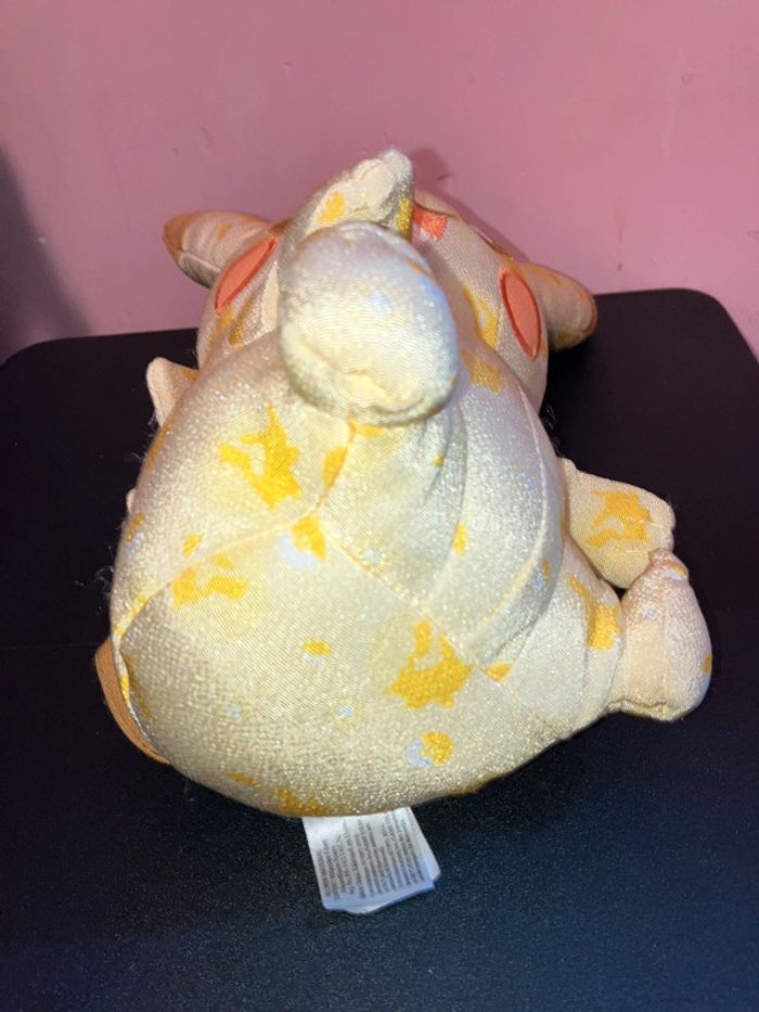 Peluche Plush Pokémon Pikachu - édition spéciale anniversaire - photo numéro 5