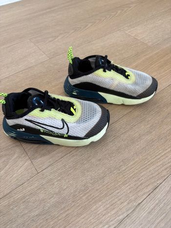 Basket Nike air Max 2090 - Taille 26