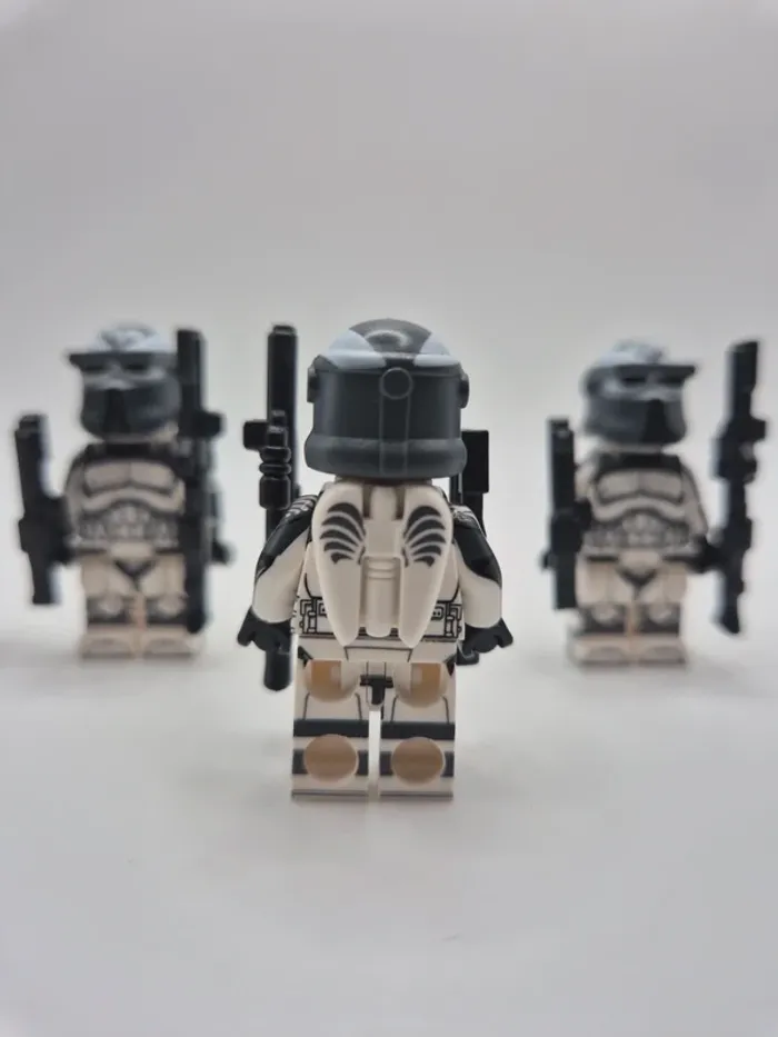 Figurines type lego 4 clones de la légion de Wolffe star wars - photo numéro 4