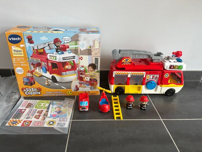 Camion caserne de pompiers tut tut copains vtech - photo numéro 6