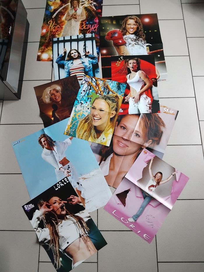 Lot de 10 posters Lorie