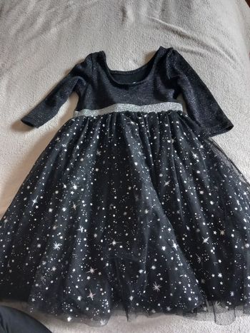 Robe noire argentée