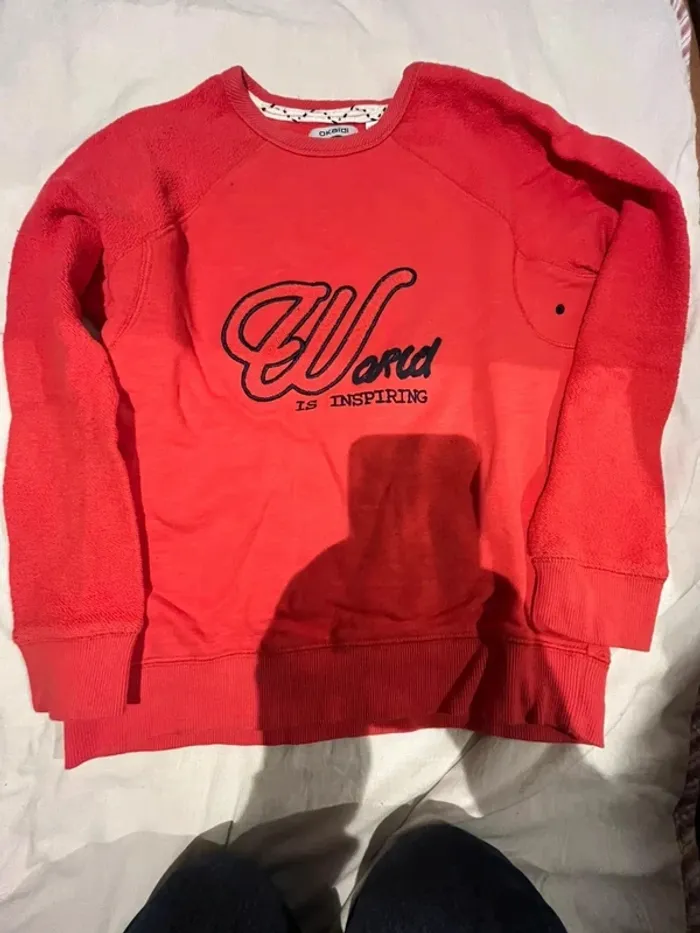 Pull, sweat rouge marque Okaidi 10 ans - photo numéro 2