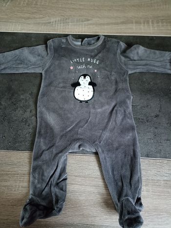 Pyjama en velours gris foncé