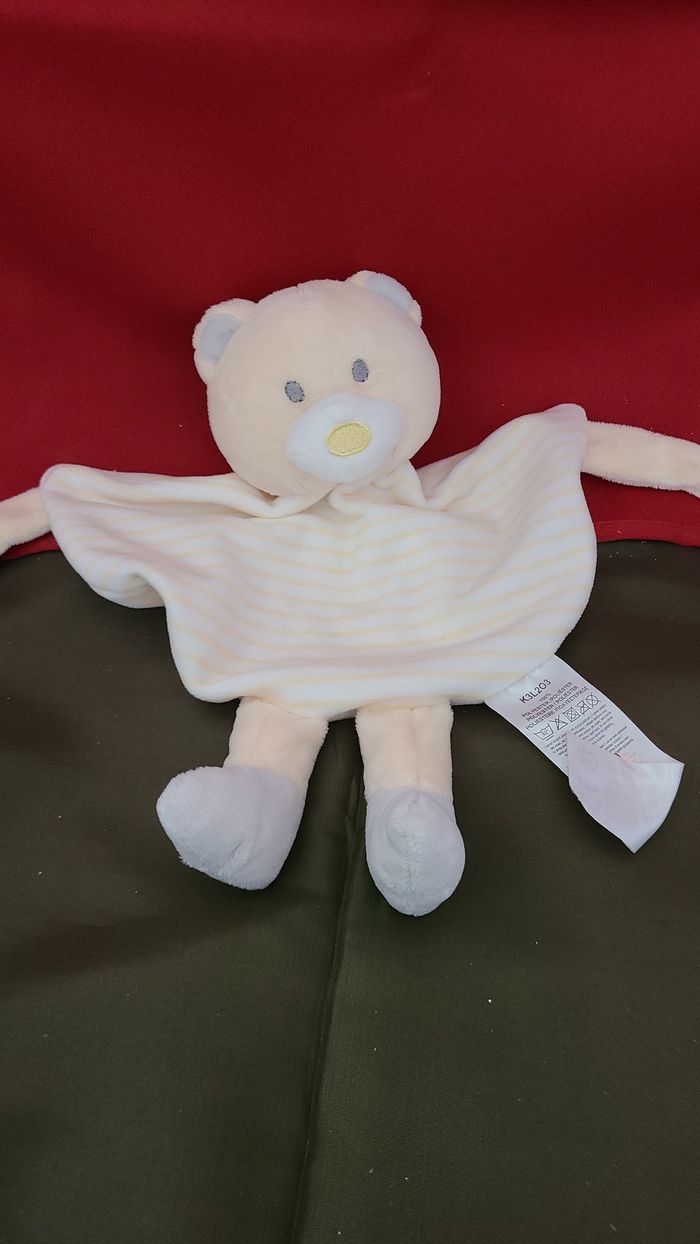 Doudou plat Ours grelot beige blanc gris jaune rayé TOM & KIDDY - photo numéro 3