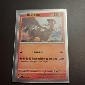 Reshiram holographique