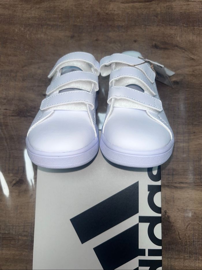 Baskets adidas neuf - photo numéro 2