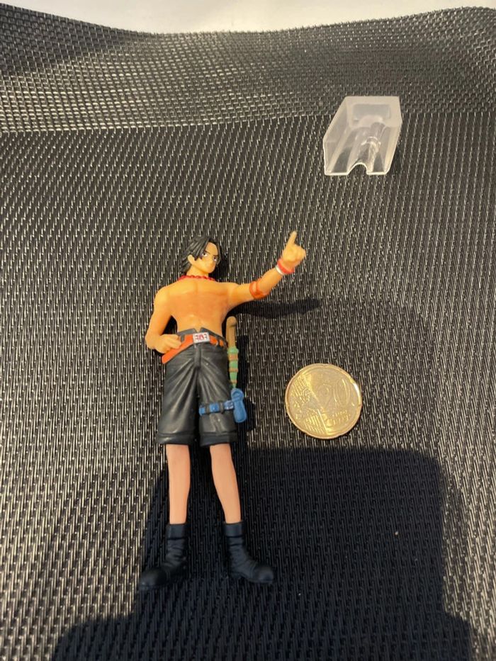 Figurine One Piece Ace Law’s ambition Bandai Portgas-D-Ace officiel - photo numéro 3