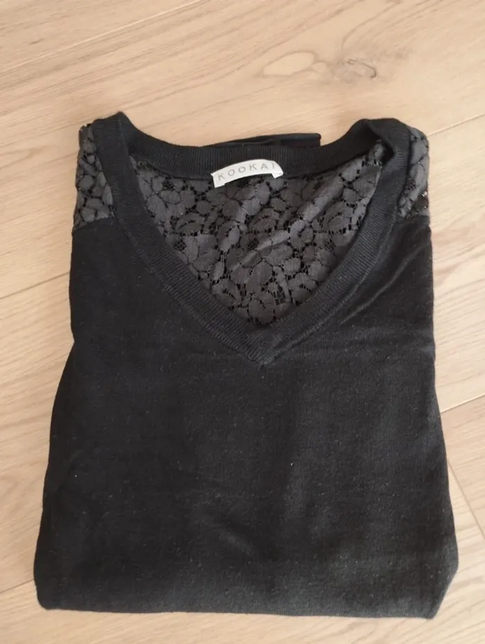 Pull noir col en V dentelle dans le dos Kookaï S - photo numéro 2