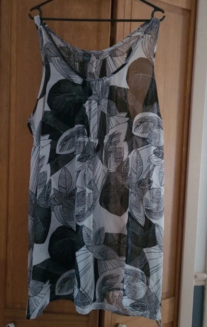 Jolie tunique taille 50