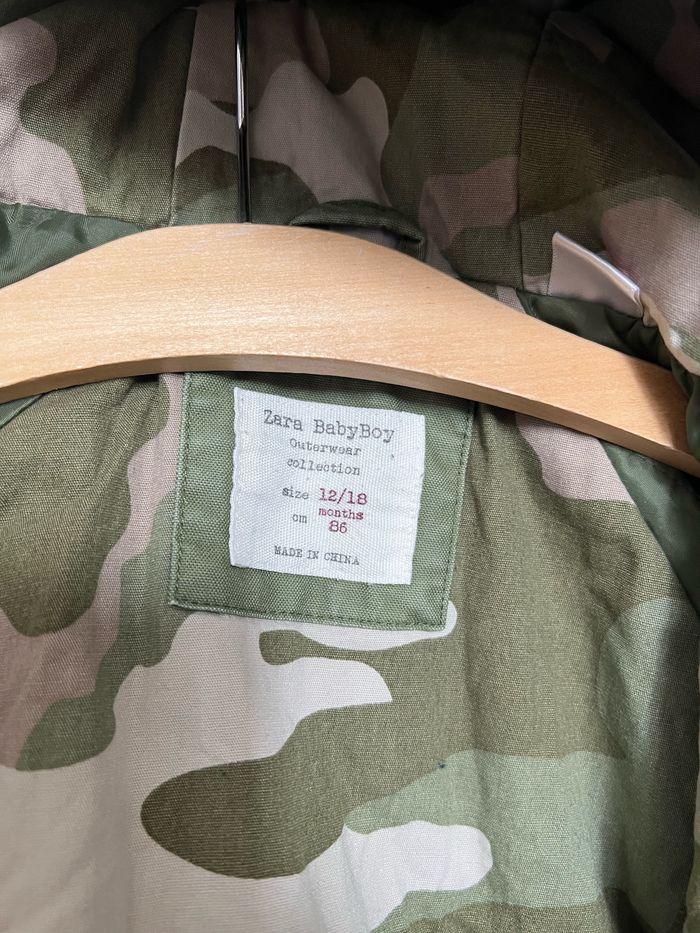 Veste pour enfants Zara taille : 12/18 mois - photo numéro 3