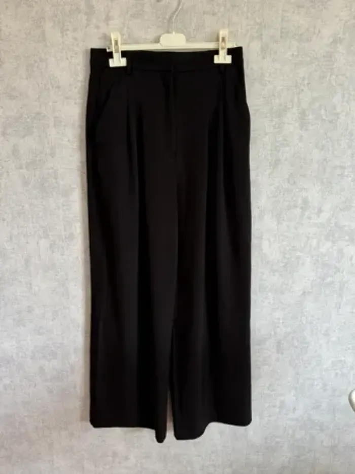 pantalon fluide ajusté à jambes larges noir H&M taille S
