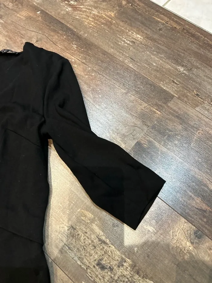 Petite robe noire manches 3/4 - photo numéro 3