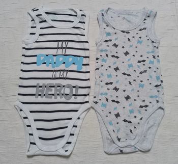 Tex lot 2 bodies body 18 mois