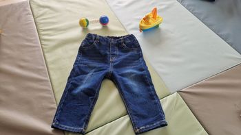 Jeans mixte bleu NEUF 6 mois