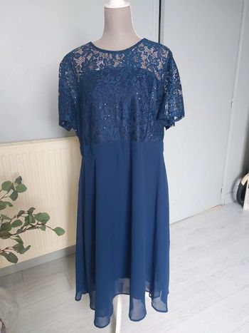Jolie robe bleu marine Ticosa