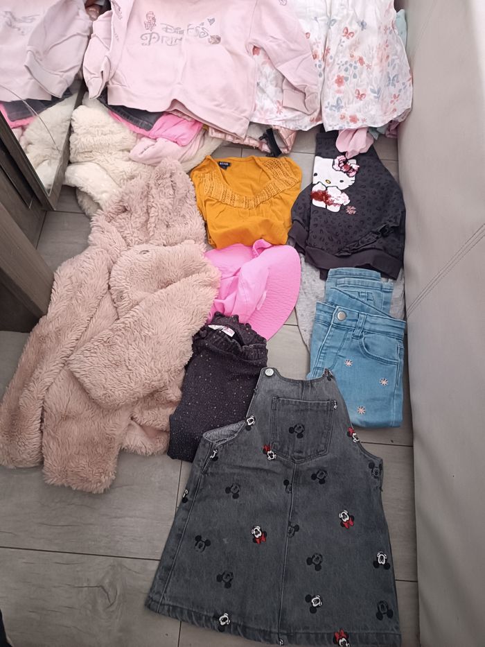 Lot vêtements fille 2/3 ans - photo numéro 4