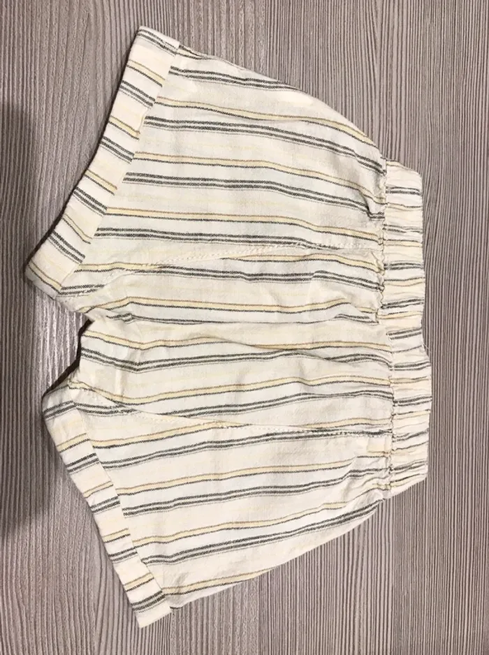 Teeshirt + short 9 mois Kiabi 🍋 - photo numéro 5