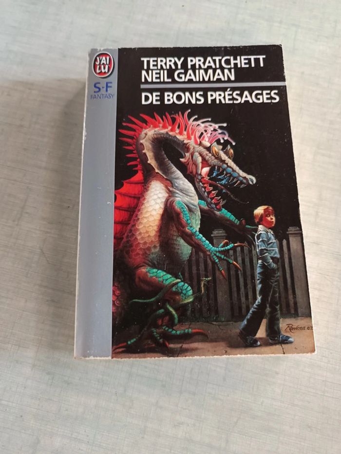 Livre de bons présages