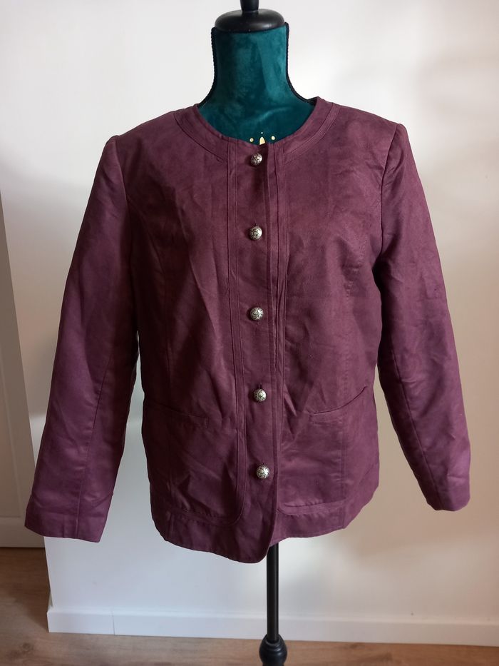 Veste prune Damart taille 48