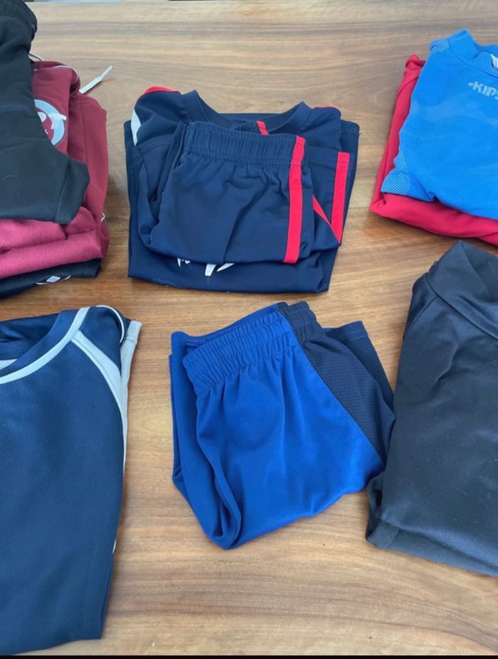 Tenue de foot 8 ans - photo numéro 3