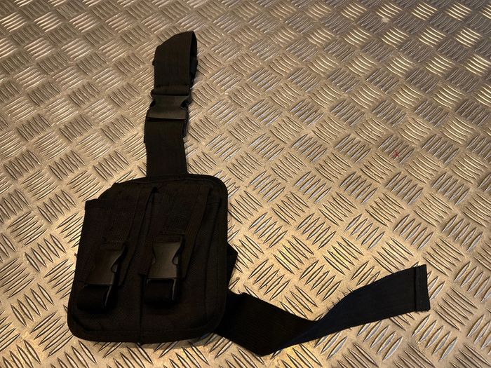 Plaque panneau de jambe cuisse 2 porte chargeur patrol