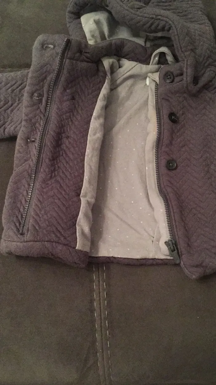 Veste 3 mois - photo numéro 2