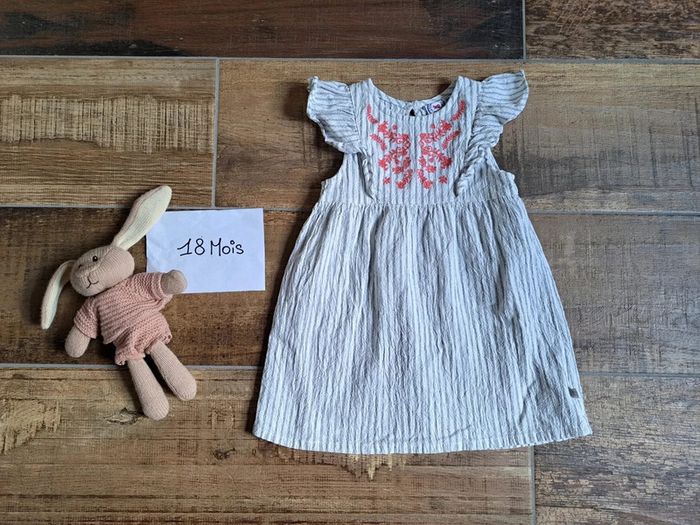 Robe 18 mois - photo numéro 2