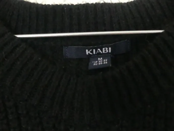 pull en laine noir - photo numéro 2