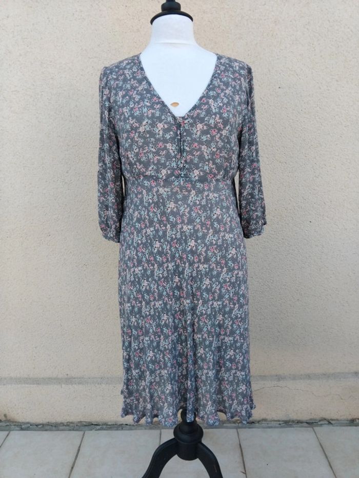 Tres belle Robe Caroll t42  100%viscose