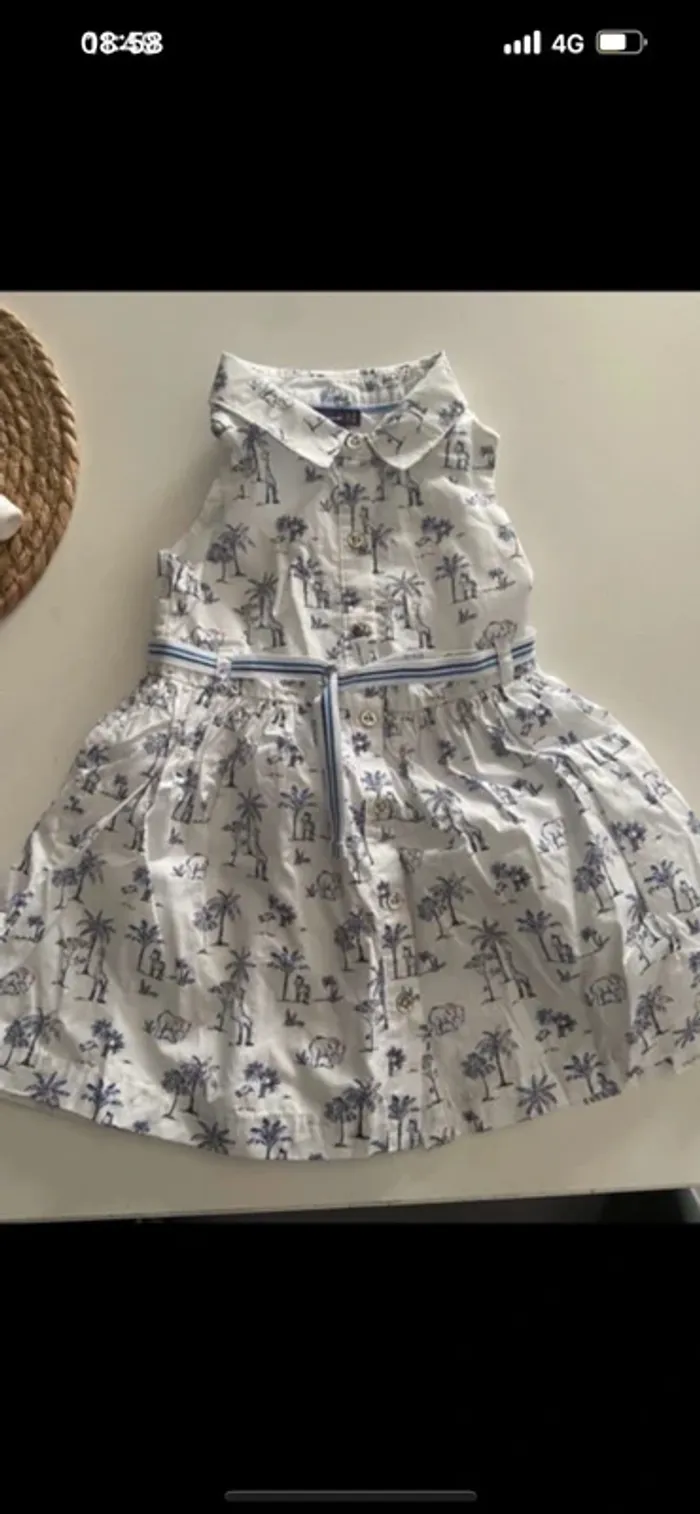 Robe neuve 24 mois