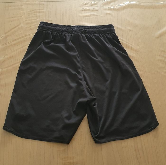 Short de foot - photo numéro 3