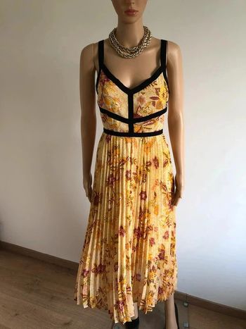 Robe longue jaune neuve sans manches Cache Cache taille 34 (valeur 60€)