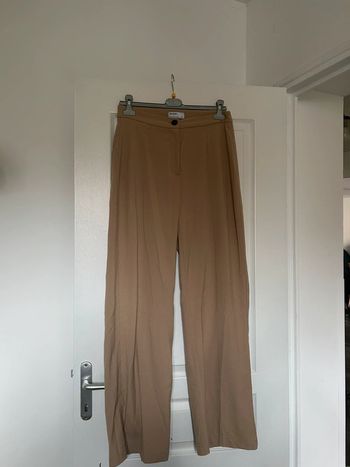 Pantalon beige bershka t 40