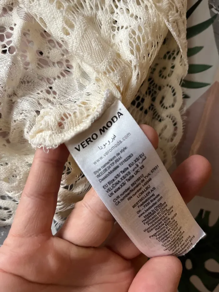 Haut dentelle crème - photo numéro 3