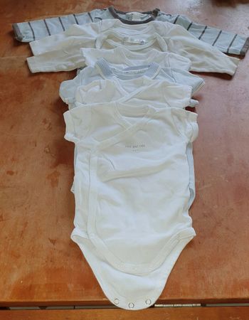 Lots de 6 bodies 3 mois
