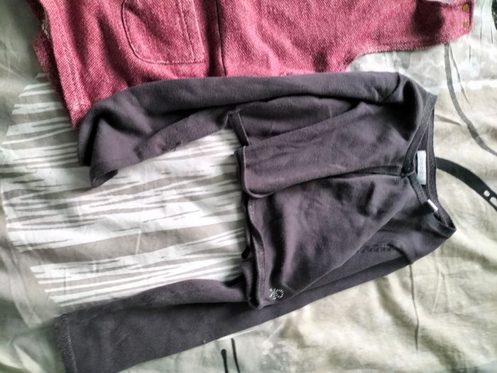 Lot vêtements fille taille 8 ans - photo numéro 3
