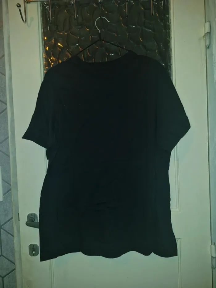T-shirt noir imprimé • Just Do It - photo numéro 3