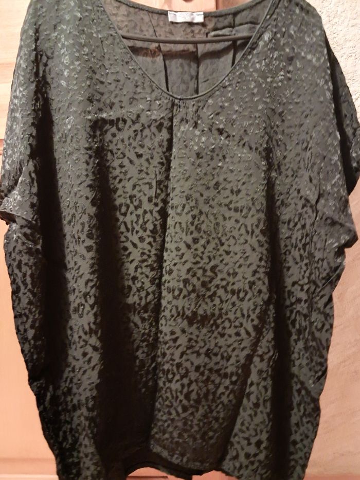 Top noir brillant long