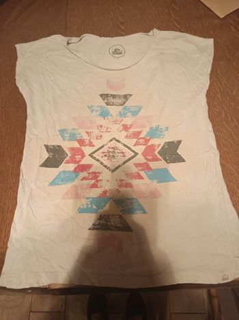 Tee shirt