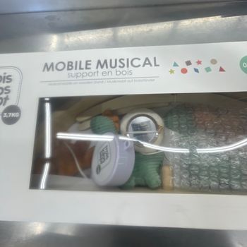 Mobile musicale en bois