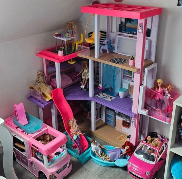 Maison de barbie de rêve, camping car  ...