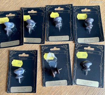 Boutons tiroirs