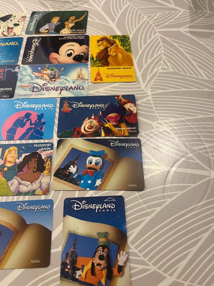 Lot de 15 anciens passeports Disneyland Paris - photo numéro 4