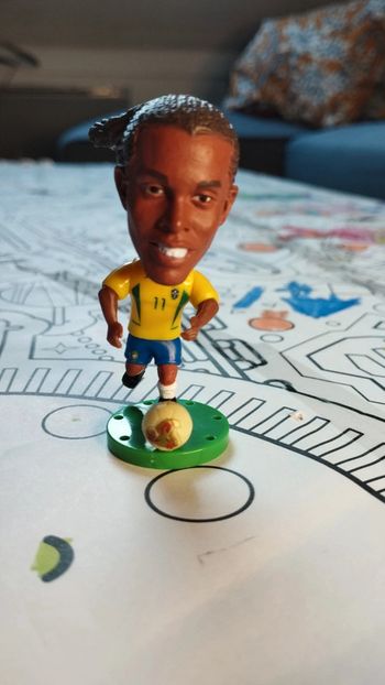 Petite figurine football neuve Ronaldinho équipe du Brésil