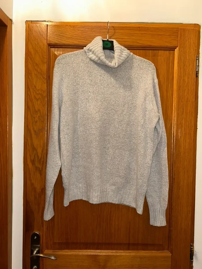 Pull col roulé gris