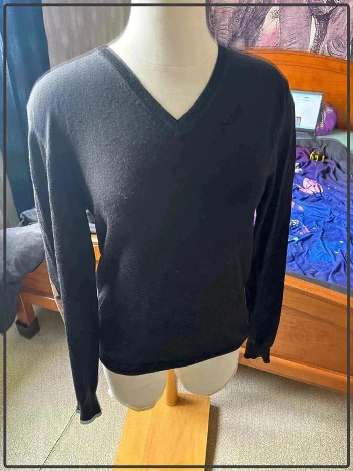 Pull léger col en v taille 38 marque devred